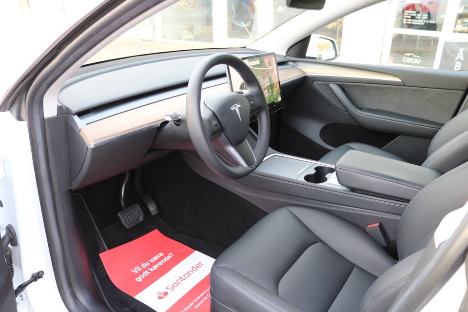 Tesla Model Y RWD 5d