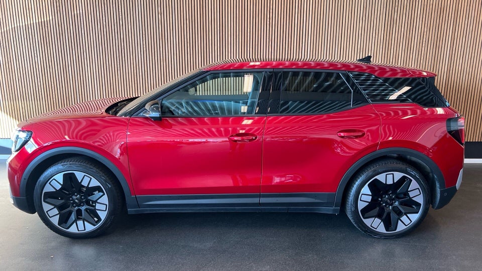 Ford Explorer 77 Premium Extended Range 5d