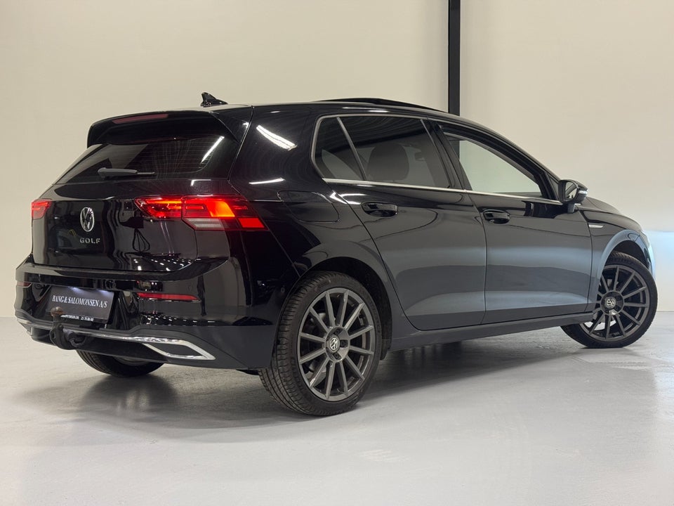 VW Golf VIII 2,0 TDi 150 Style DSG 5d