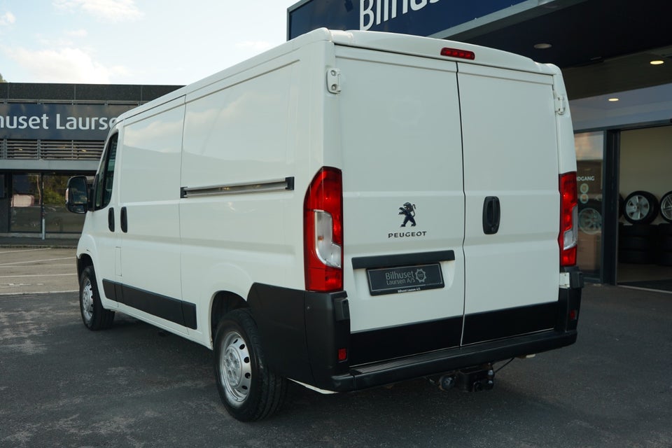 Peugeot Boxer 330 2,0 BlueHDi 130 L2H1 Premium