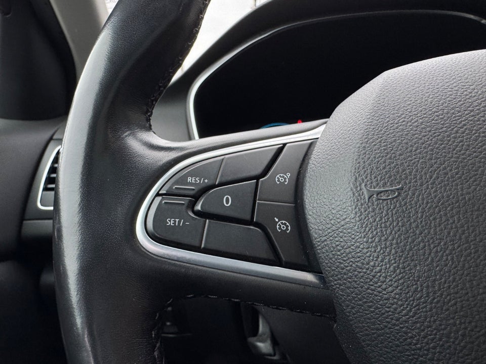 Renault Megane IV 1,6 E-Tech Intens Sport Tourer 5d