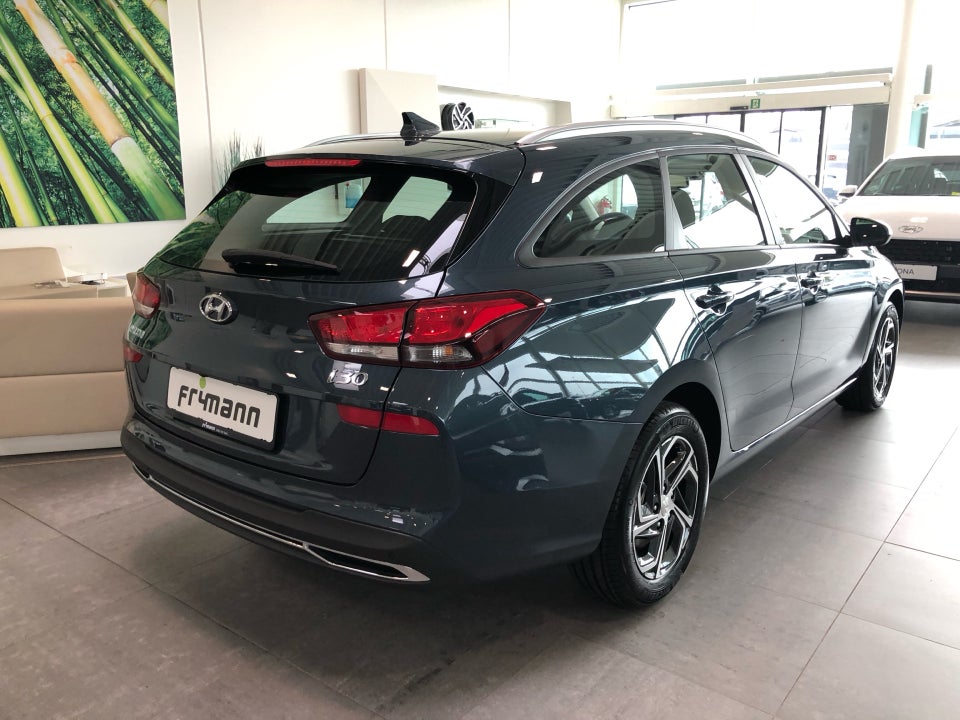 Hyundai i30 1,0 T-GDi Essential stc. DCT 5d