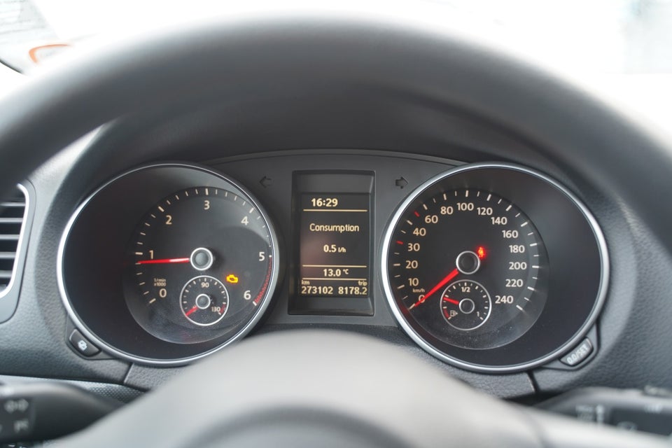 VW Golf VI 1,6 TDi 105 Comfortline Variant BMT 5d