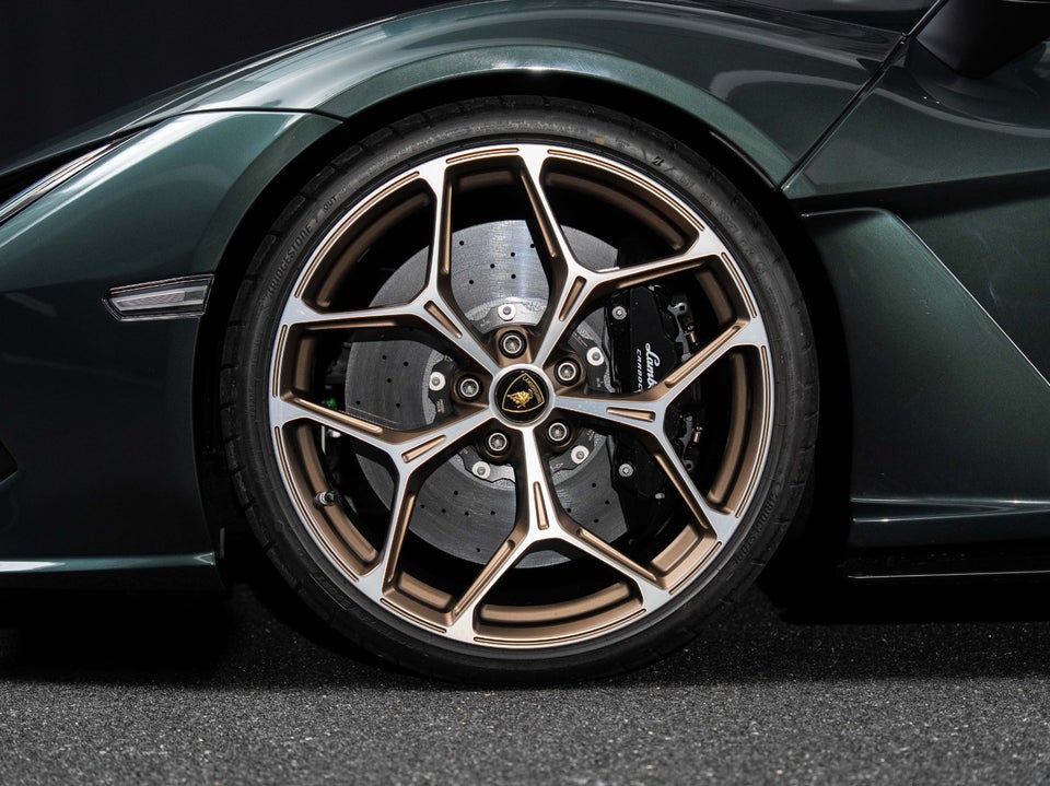 Lamborghini Revuelto 6,5 2d