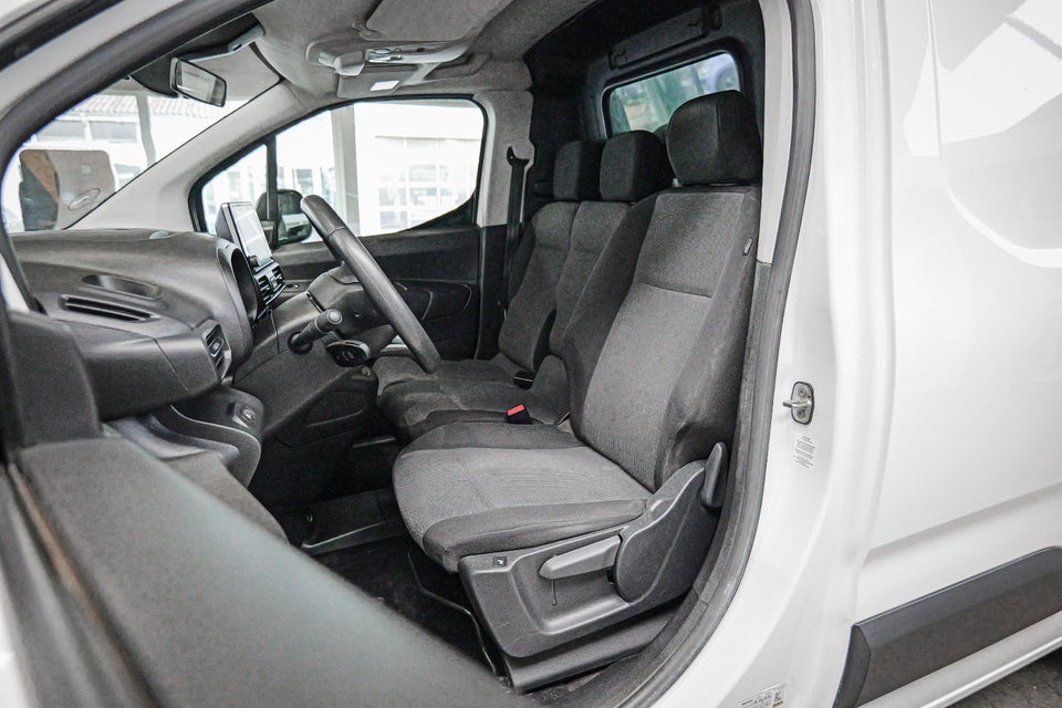 Toyota ProAce City 1,5 D 102 Medium Comfort 4d