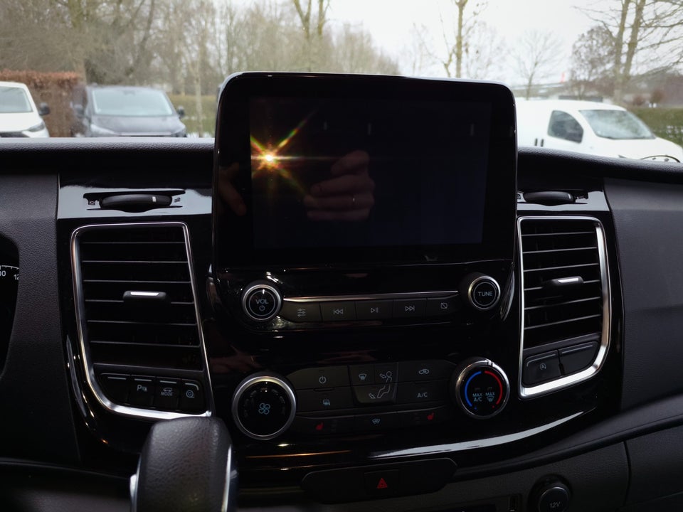 Ford Transit Custom 320L 2,0 TDCi 185 Sport aut.