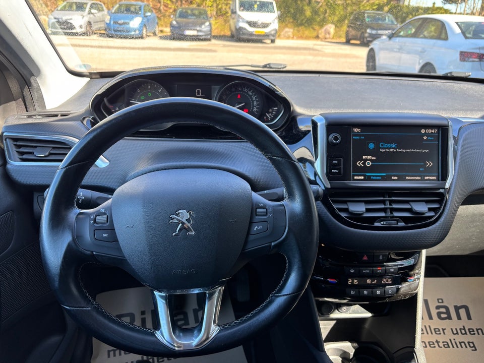 Peugeot 208 1,6 BlueHDi 100 Allure Sky 5d