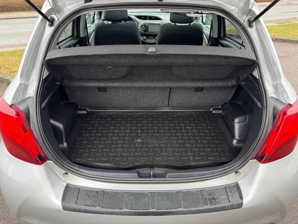 Toyota Yaris 1,5 Hybrid H3 e-CVT 5d