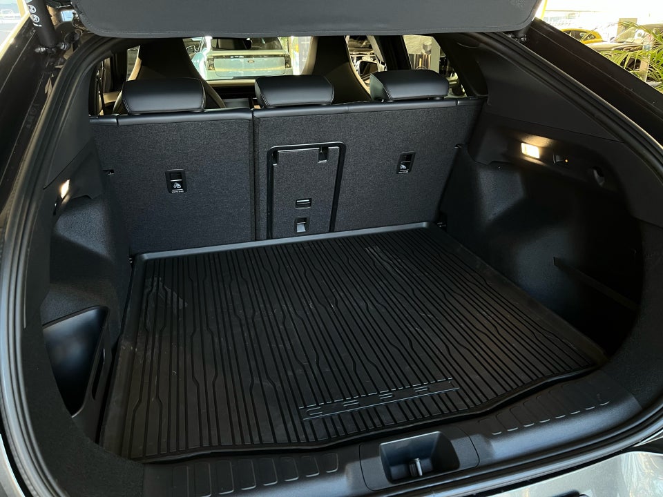 Ford Capri 77 Premium Extended Range 5d