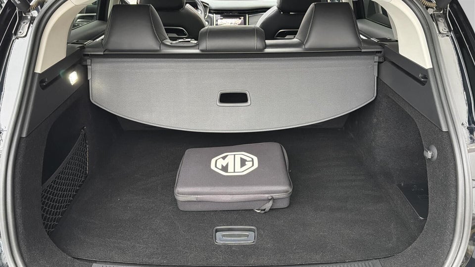 MG Marvel R Luxury 5d