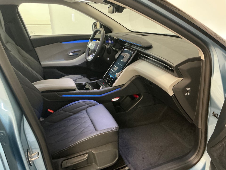 Ford Explorer 77 Premium Extended Range 5d