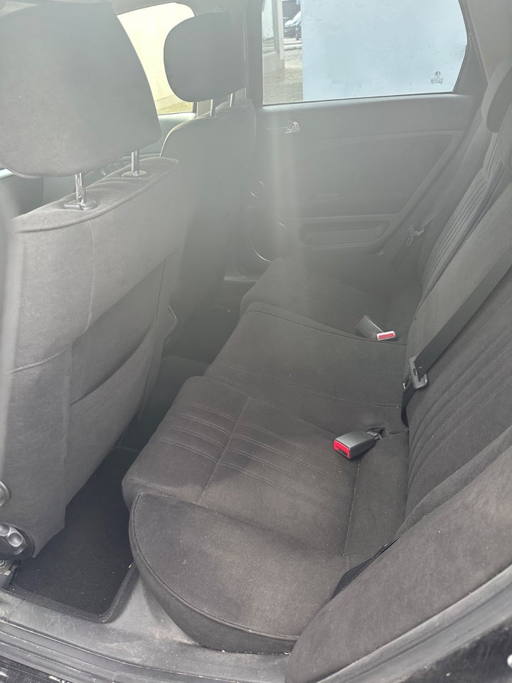 Alfa Romeo 159 2,2 JTS 4d