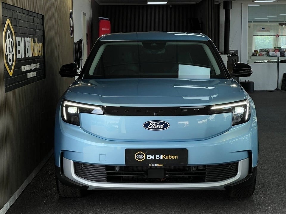 Ford Explorer 84 Select Extended Range AWD 5d