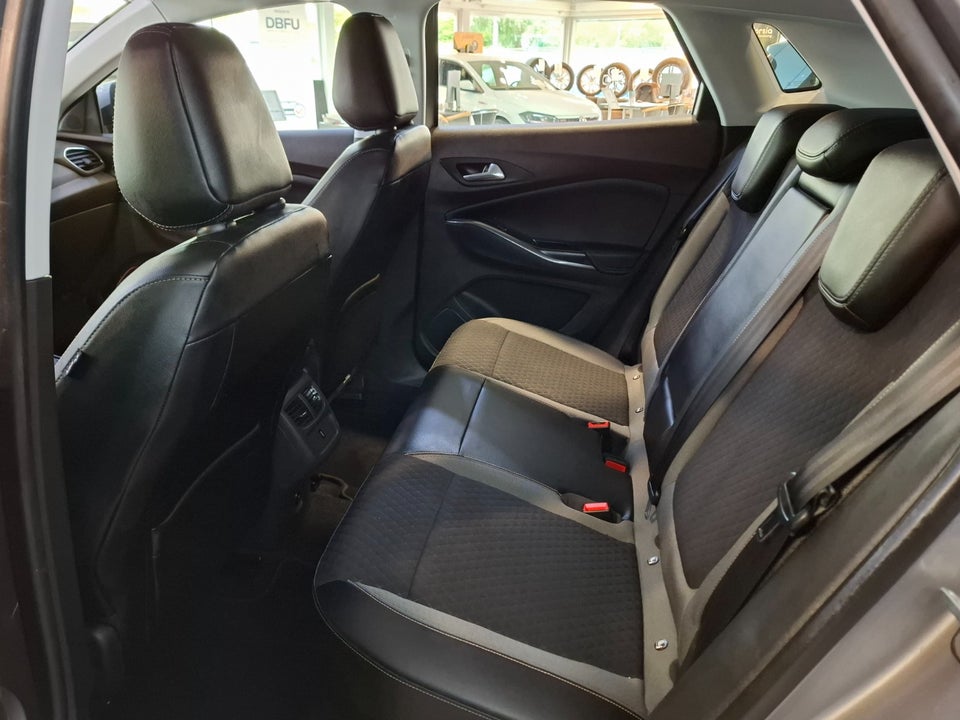 Opel Grandland X 1,6 Hybrid4 Ultimate aut. 5d