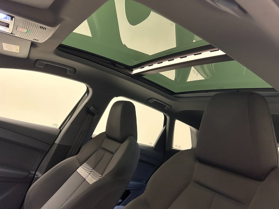 Audi Q4 e-tron 40 Attitude 5d