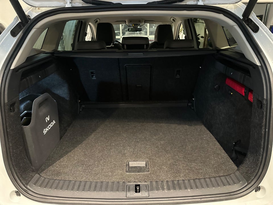 Skoda Enyaq 80 iV Selection Lounge 5d