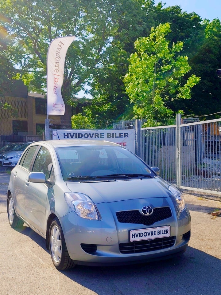 Toyota Yaris 1,3 Luna 5d