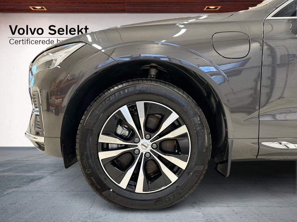Volvo XC60 2,0 T6 ReCharge Core aut. AWD 5d