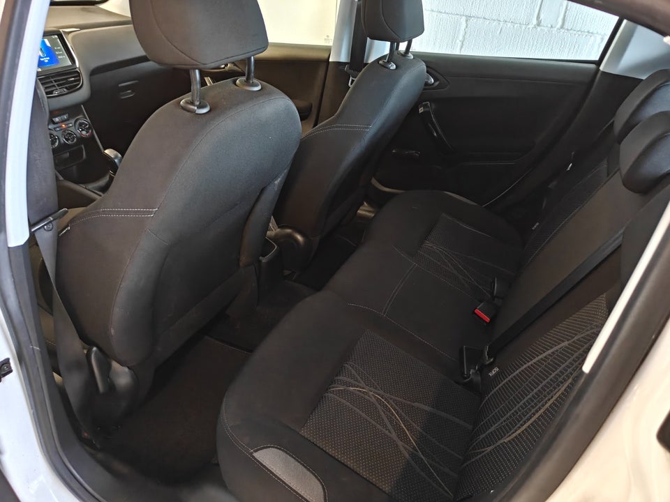 Peugeot 208 1,6 e-HDi 92 Active 3d