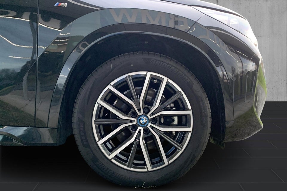 BMW iX1 xDrive30 M-Sport 5d