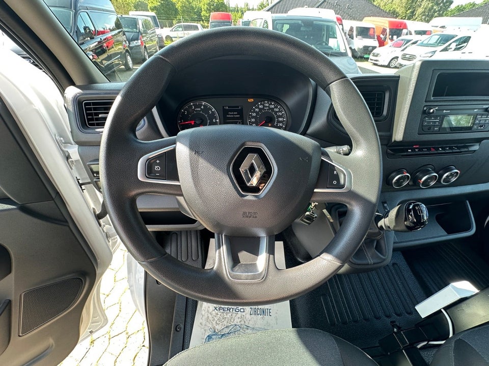 Renault Master IV T33 2,3 dCi 150 L2H2 Kassevogn