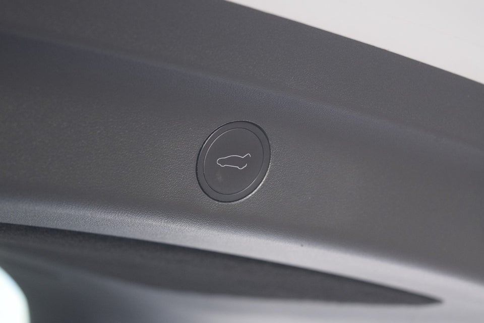 Tesla Model Y RWD 5d