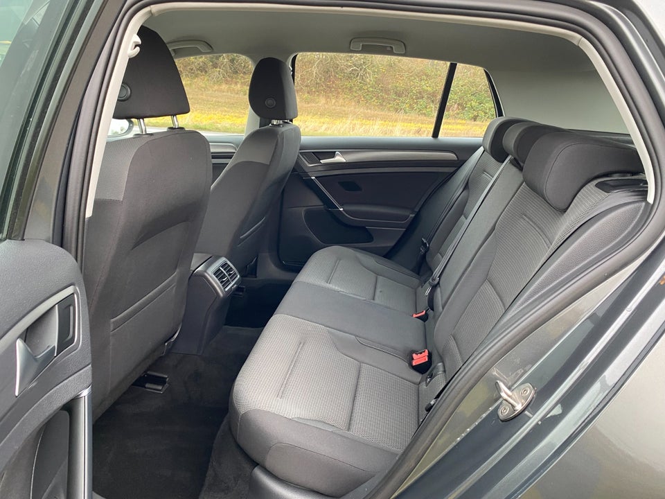 VW Golf VII 2,0 TDi 150 Comfortline DSG 5d