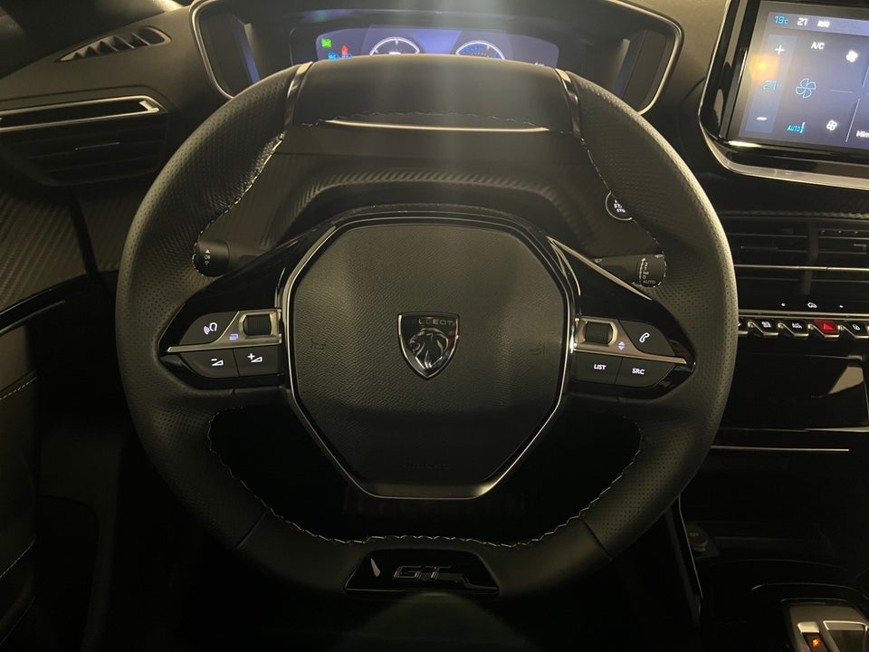 Peugeot e-2008 50 GT 5d