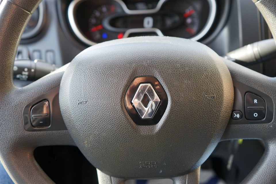 Renault Trafic T29 2,0 dCi 120 L2H1