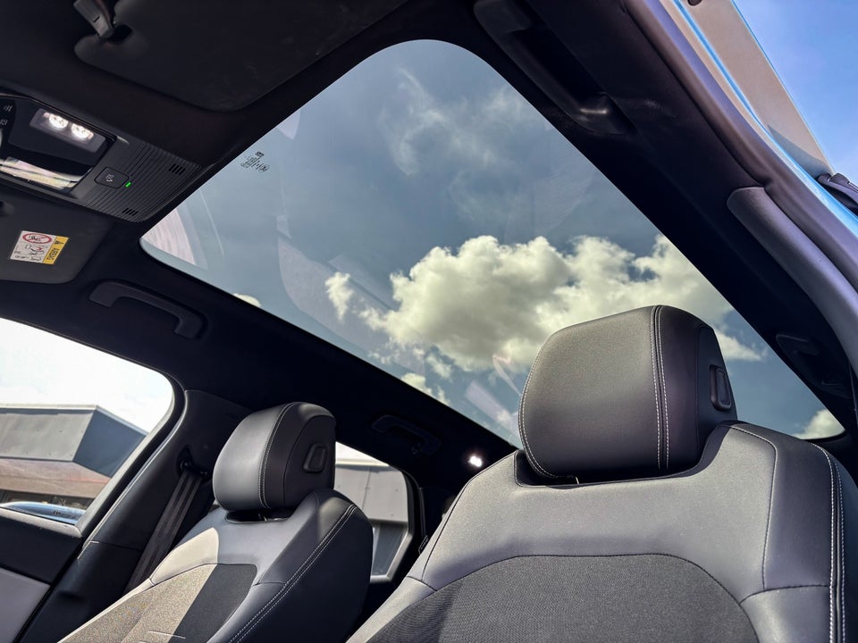 Ford Explorer 77 Premium Extended Range 5d