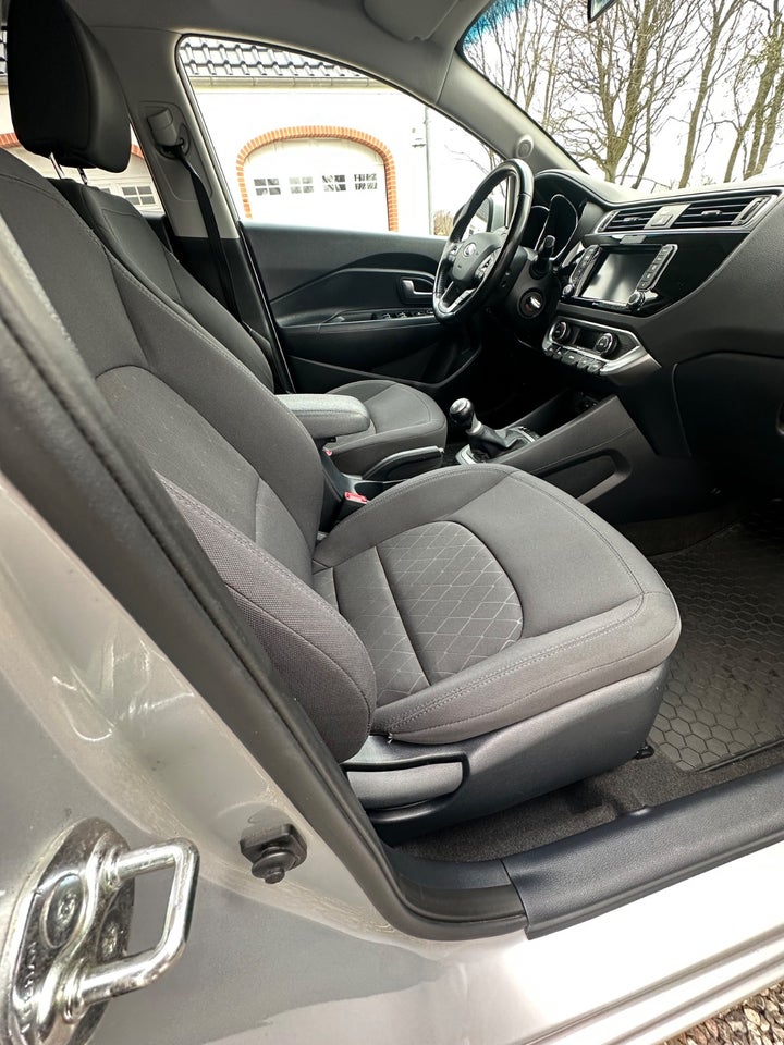 Kia Rio 1,2 CVVT Limited 5d