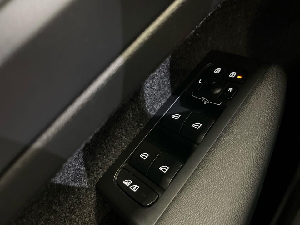 Volvo XC40 P6 ReCharge Plus 5d