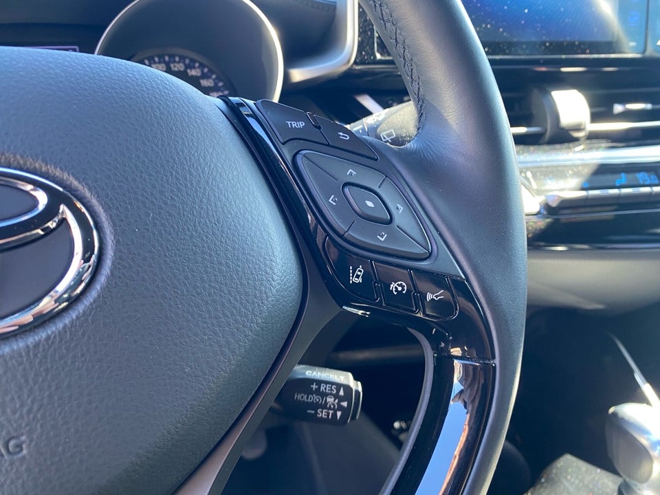 Toyota C-HR 1,8 Hybrid C-LUB CVT 5d