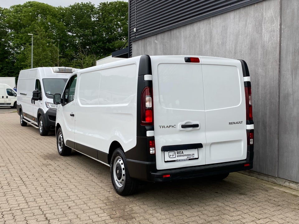 Renault Trafic T29 2,0 dCi 145 L2H1