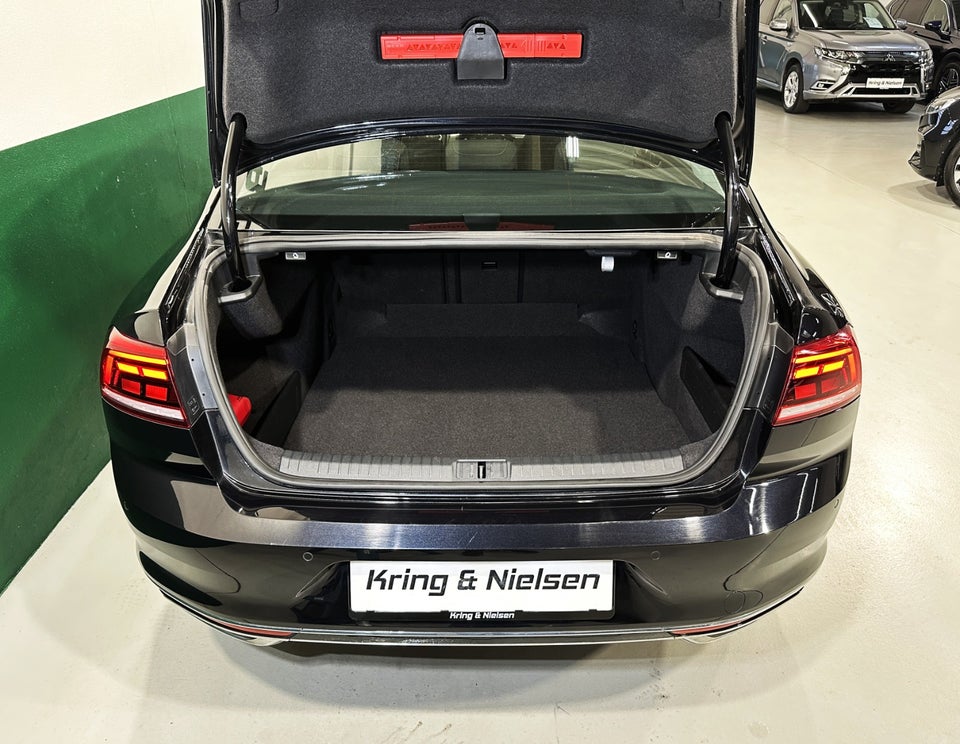 VW Passat 2,0 TDi 150 R-line DSG 4d