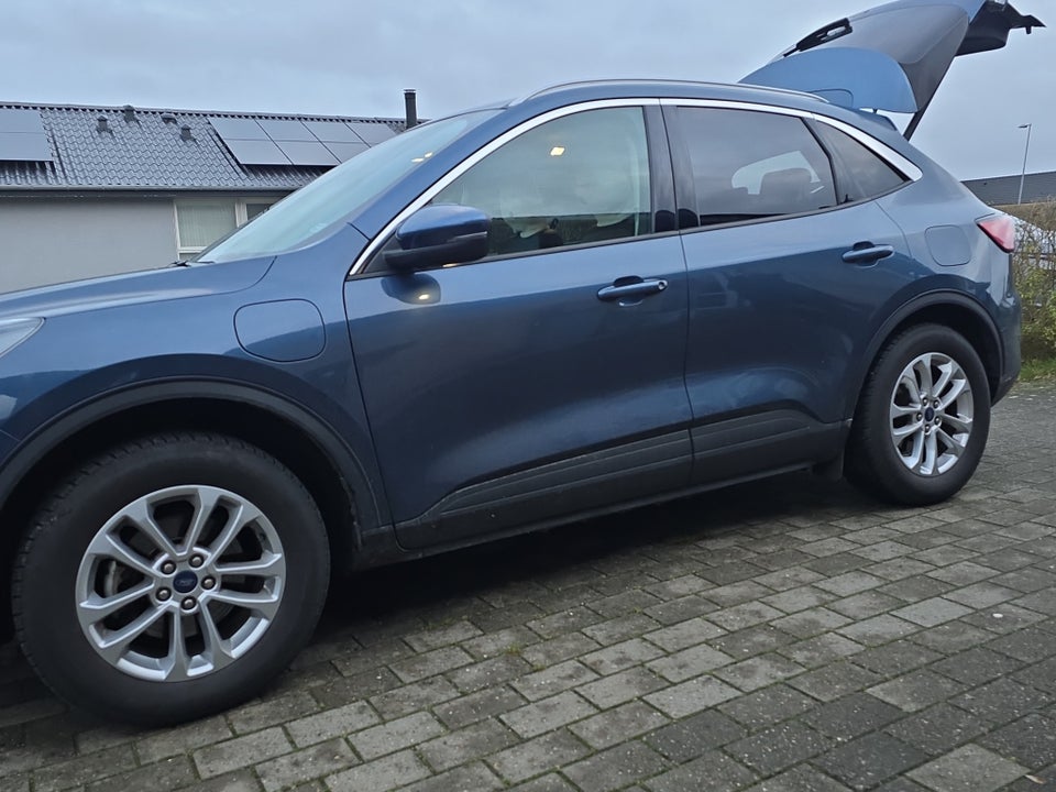 Ford Kuga 2,5 PHEV Titanium X CVT 5d