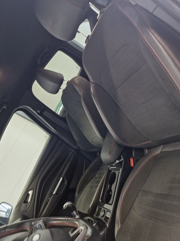 Ford Kuga 1,5 EcoBoost ST-Line 5d