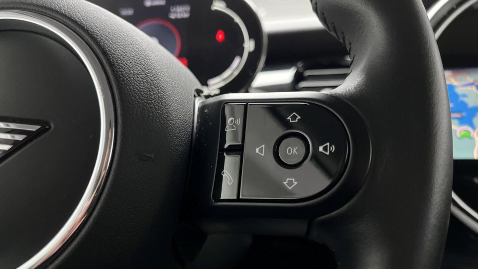 MINI Cooper SE Essential 3d