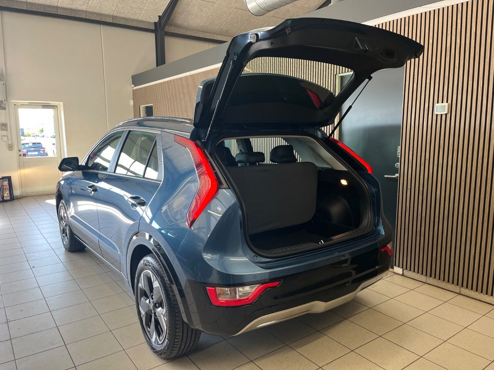 Kia Niro 64 EV Access Plus 5d