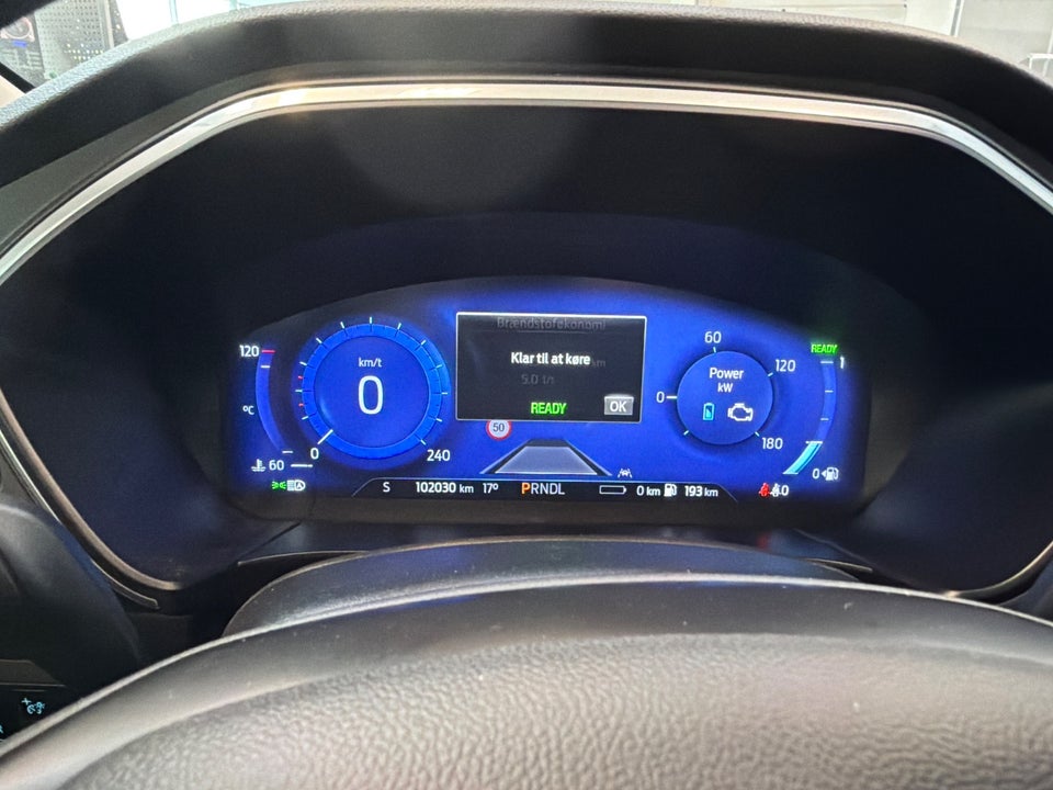 Ford Kuga 2,5 PHEV Titanium CVT 5d