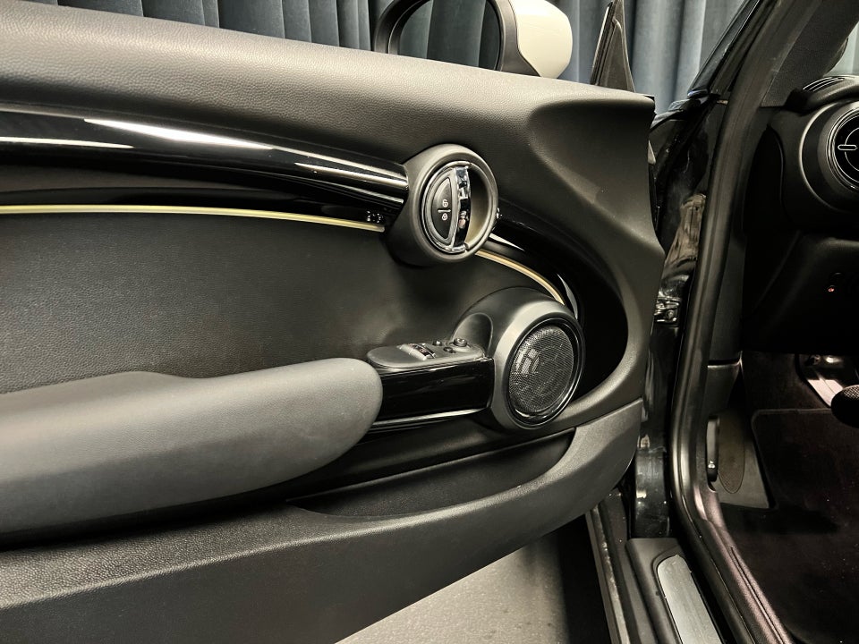 MINI Cooper SE Edition Premium Plus 3d