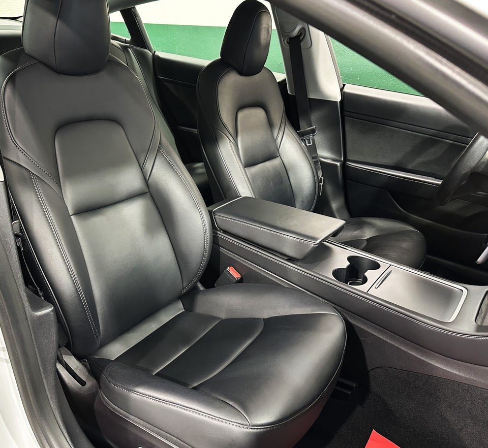 Tesla Model 3 Standard Range+ RWD 4d