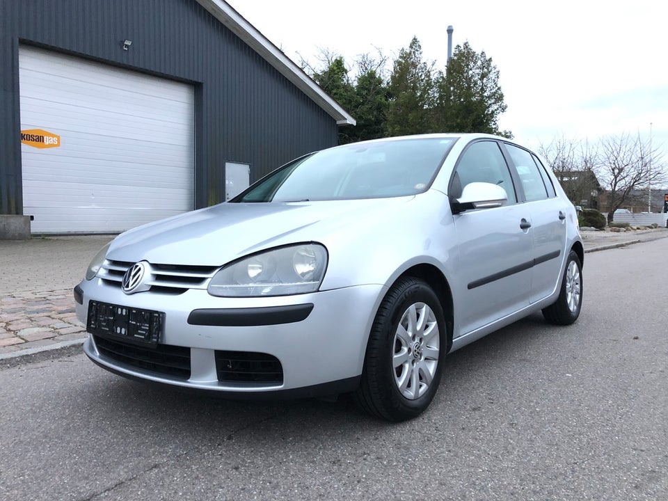 VW Golf V 2,0 FSi Comfortline 5d