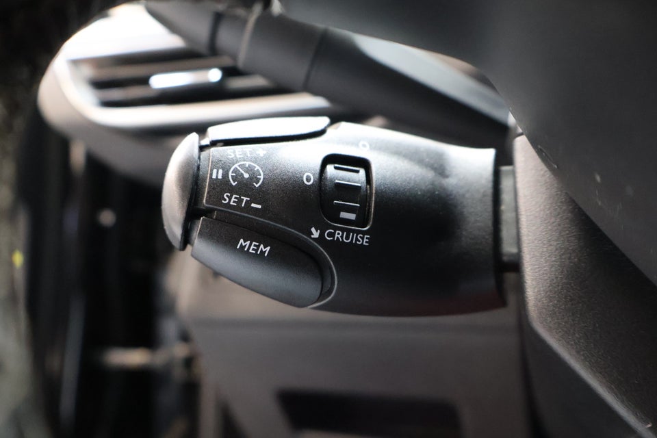 Peugeot 5008 1,5 BlueHDi 130 Allure 7prs 5d