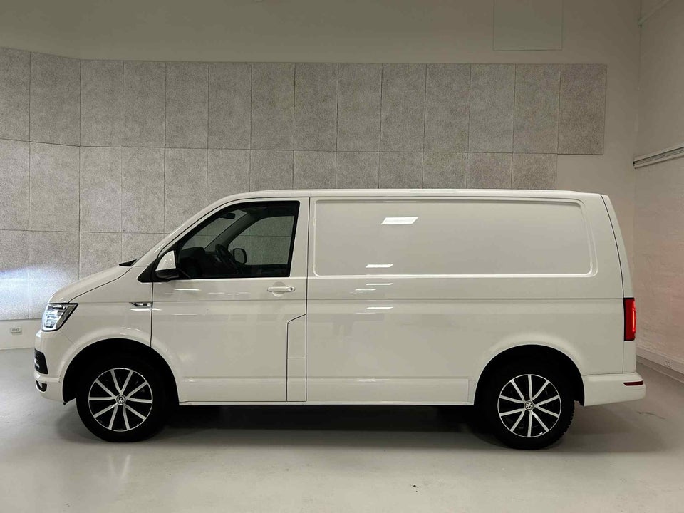 VW Transporter 2,0 TDi 150 Kassevogn DSG kort