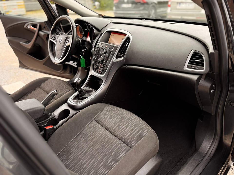 Opel Astra 1,4 T 140 Enjoy Sports Tourer 5d