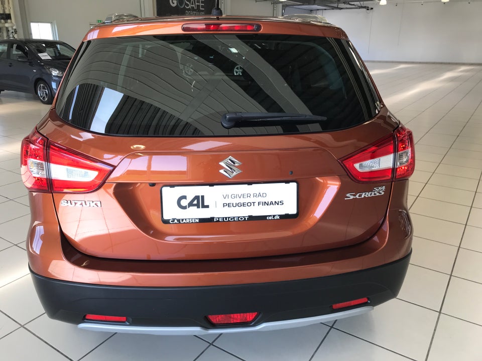 Suzuki S-Cross 1,0 Boosterjet Active Hit 5d