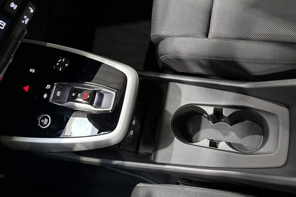 Audi Q4 e-tron 45 Progress 5d