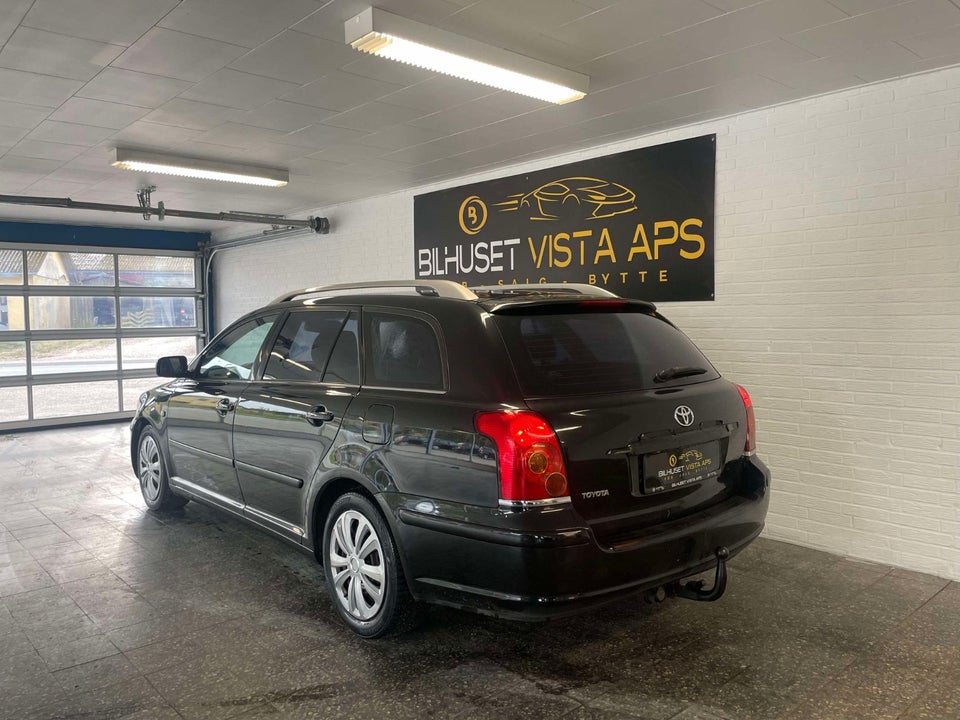 Toyota Avensis 2,0 Sol stc. 5d