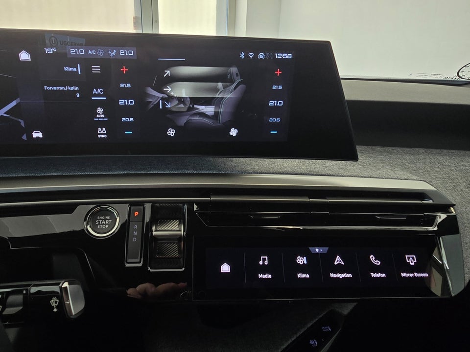 Peugeot e-3008 77 Allure 5d